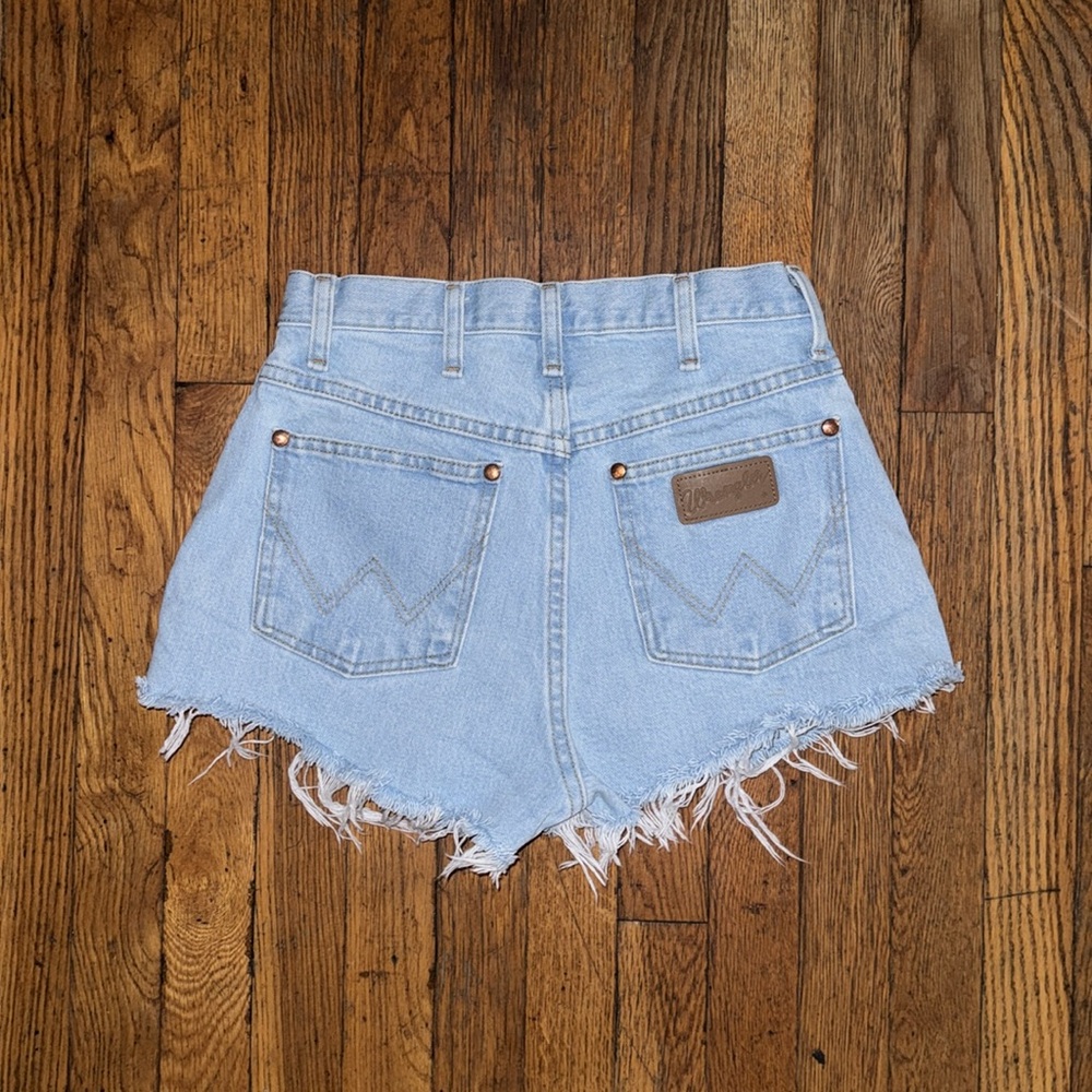 Vintage Wrangler Jean Shorts - Picture 6 of 6